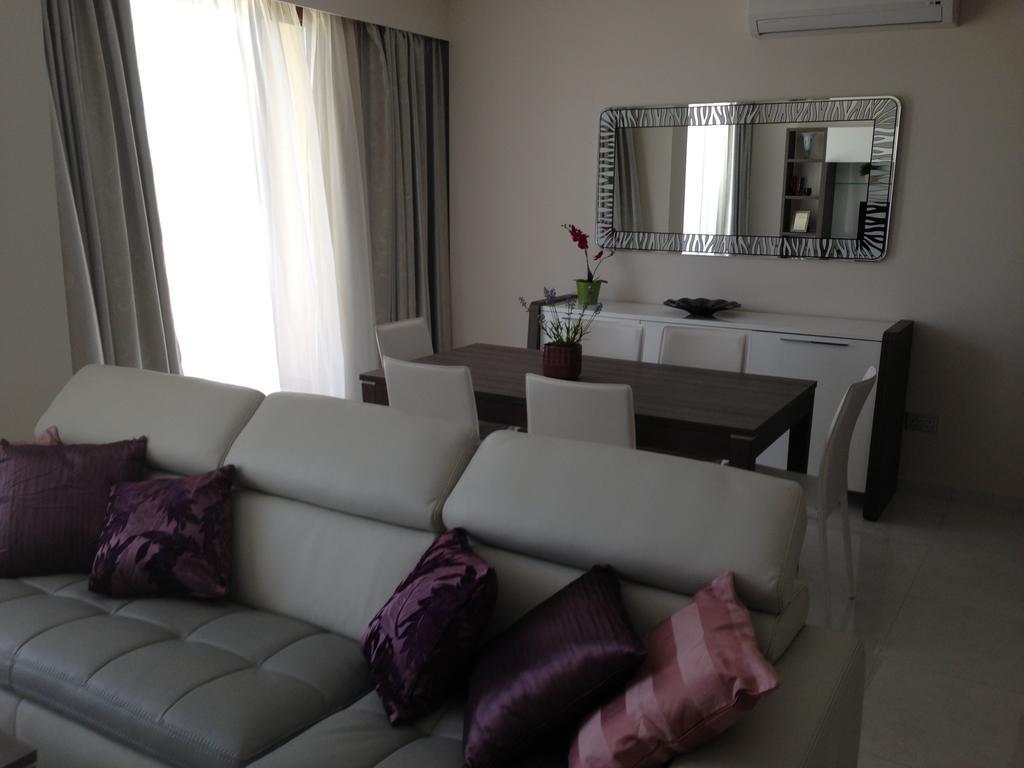 Darlex Apartments Galatex Beach Center Limassol Room photo
